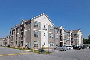 Camp Hill apartment for rent - Brooks Edge Apartments