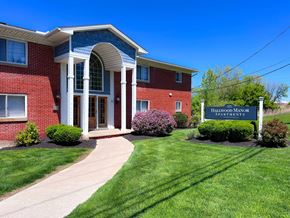 Mentor apartment for rent - Entry Signage at Hallwood Manor Apartments, Mentor, 44060