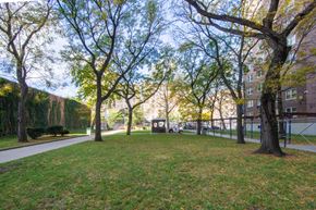 New York apartment for rent - Savoy Park exterior