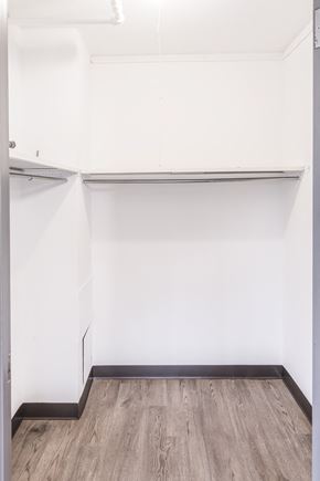 Cincinnati apartment for rent - Closet