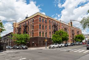 Brooklyn apartment for rent - Exterior Corner Street View