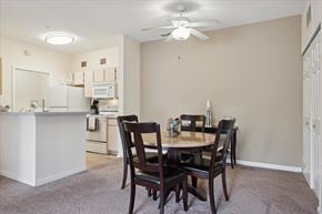 Holland apartment for rent - Separate Dining Area with Overhead lighting