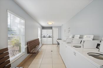 24-Hour laundry facility