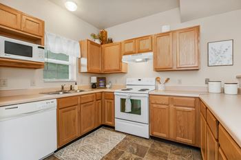 Fully-equipped kitchen