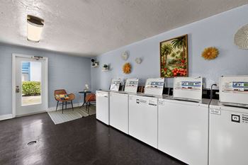Laundry center