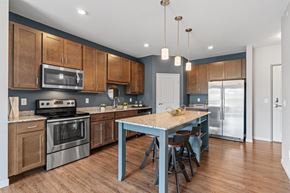 Rochester apartment for rent - Kitchen with Premium Fixtures and Finishes