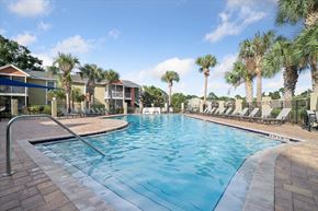 Ocala apartment for rent - Outdoor Pool with Sundeck