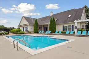 Holland apartment for rent - Outdoor Pool with Sundeck
