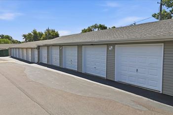 Detached garage