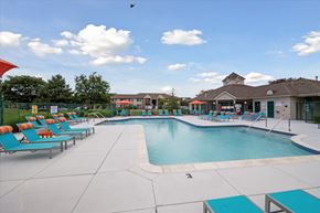 Shelby Township apartment for rent - Outdoor Swimming Pool