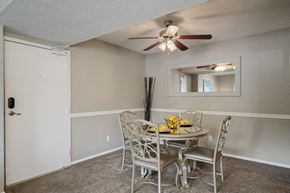 Overland Park apartment for rent - Separate Dining Area With Ceiling Fan & Light