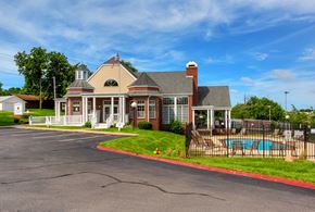 Des Moines apartment for rent - Exterior of the Ashley Square Clubhouse