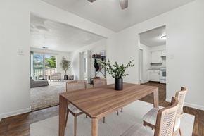 Cedar Rapids apartment for rent - Dining Area with Ceiling Fan