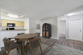 Clermont apartment for rent - Spacious Dining Area