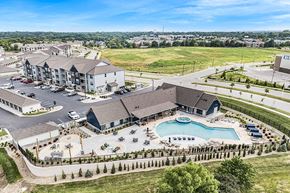 Kansas City apartment for rent - Aerial View Of Clubhouse & Pool