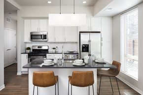 Bloomington apartment for rent - Beautiful Kitchen With Light Cabinetry & Stainless Steel Appliances