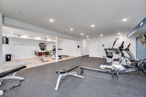 St. Peters apartment for rent - Rowing Machine & Bench At The Fitness Center