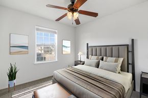 Olathe apartment for rent - Bedroom With Ceiling Fan