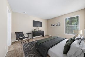 Hoover apartment for rent - Bedroom with Plush Carpeting