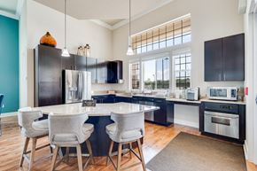 Rochester apartment for rent - Clubhouse Kitchen With Vaulted Ceilings