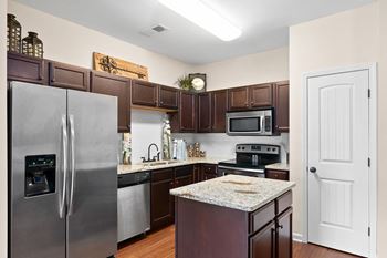 Fully-equipped kitchen