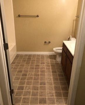 Cornelius apartment for rent - Bathroom Interior at Antiquity Heights, Cornelius, NC