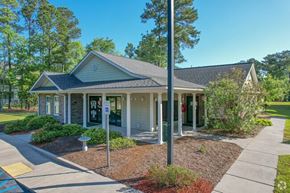 Summerville apartment for rent - Exterior Walking Path at Summerville Garden, Summerville, NC