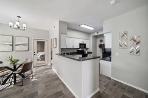 Tucson apartment for rent - Dining Area and Breakfast Bar at Bear Canyon Apartments in Tucson Arizona