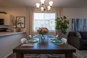 Phoenix townhouse for rent - Dining area at San Vicente Townhomes in Phoenix AZ