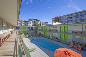 Phoenix apartment for rent - Exterior community courtyard and pool at The Continental Apartments in Phoenix AZ Nov 2020