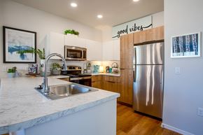 Chandler apartment for rent - Kitchen at San Stefano Townhomes