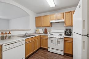 Kingman apartment for rent - Kitchen at Somerset Village Apartments in Kingman Arizona