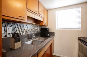 Phoenix apartment for rent - Kitchen at The Continental Apartments in Downtown Phoenix Arizona