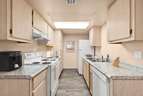Bullhead City apartment for rent - kitchen at Silver Cliffs Apartments in Bullhead City Arizona