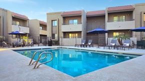 Gilbert apartment for rent - Pool at Olive East Apartment in Gilbert Arizona