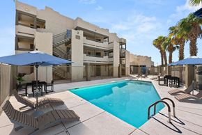 Bullhead City apartment for rent - Pool at Silver Cliffs Apartments in Bullhead City Arizona