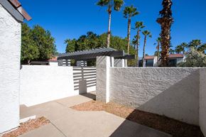 Phoenix apartment for rent - Private Entrance Patio at Townhomes on the Park in Phoenix Arizona 2023