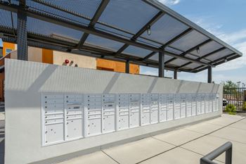 Convenient on-site parcel management system