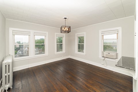 Floor plan for 2 beds, 1 bath, 800 sqft