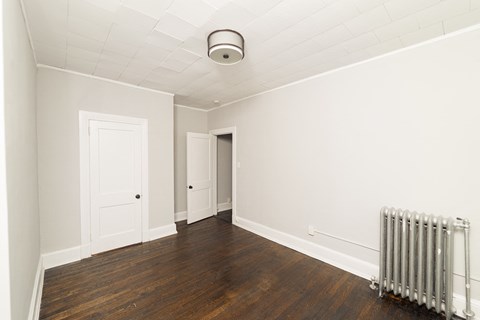 Floor plan for 3 beds, 1 bath, 1300 sqft