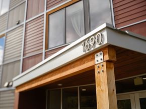 South Burlington apartment for rent - Bartlett Address Sign