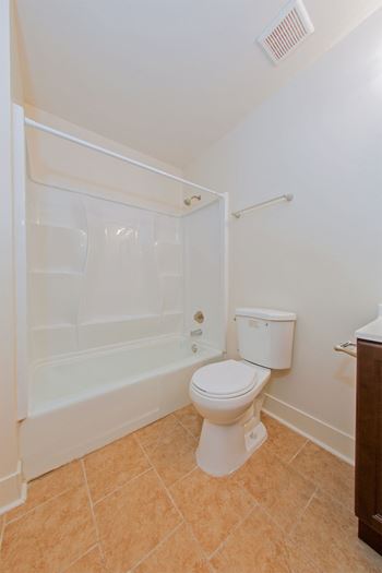 Tub/shower combination