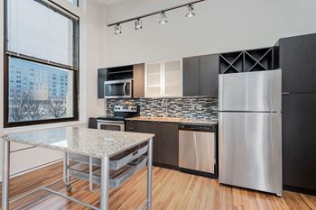 Stainless-steel energy-efficient appliances*