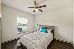 San Antonio apartment for rent - Champions Gate Apartments in San Antonio Bedroom Space