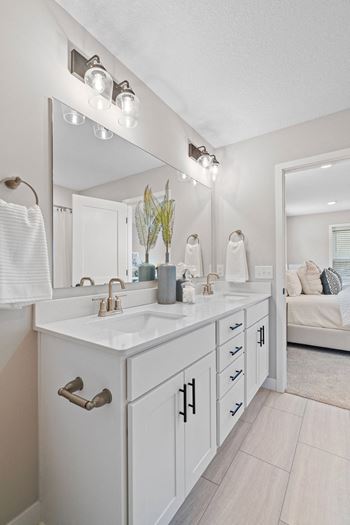 Dual vanity sinks*