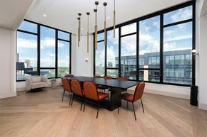 Minneapolis apartment for rent - forte on the park apartments conference table
