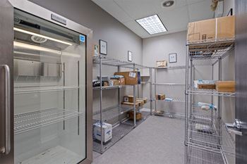 24-Hour package room