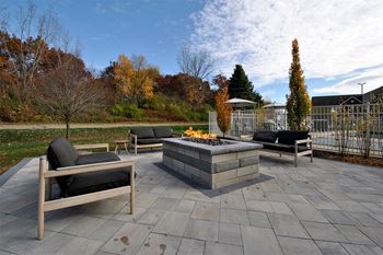 Outdoor firepit