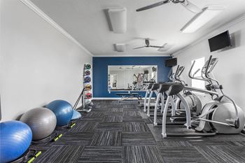 24-Hour full body fitness center
