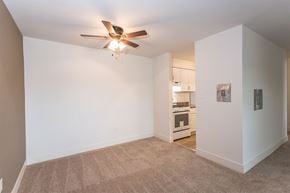 Hobart apartment for rent - Apartment Dining Area